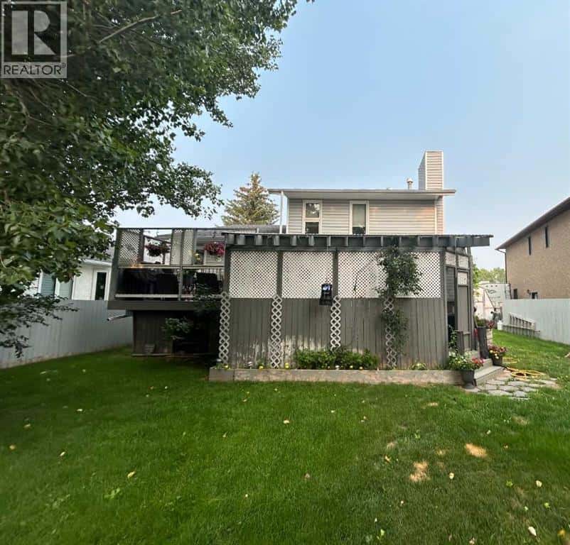 5520 41 Street — Provost - Photo 2 of 42