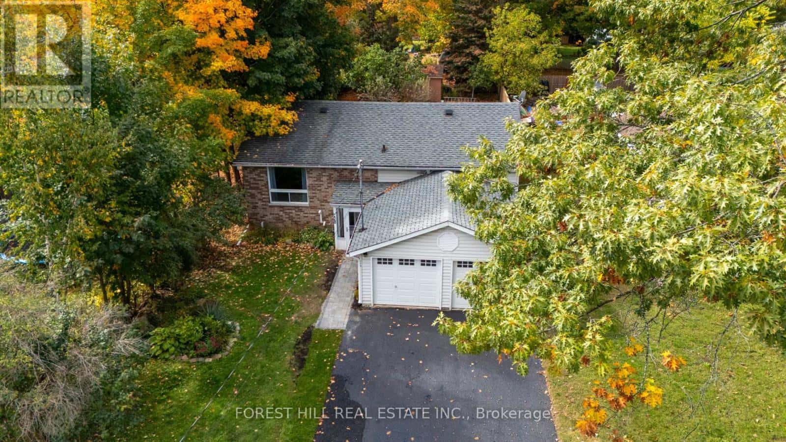 228 CAVANA STREET — Midland - Photo 3 of 44