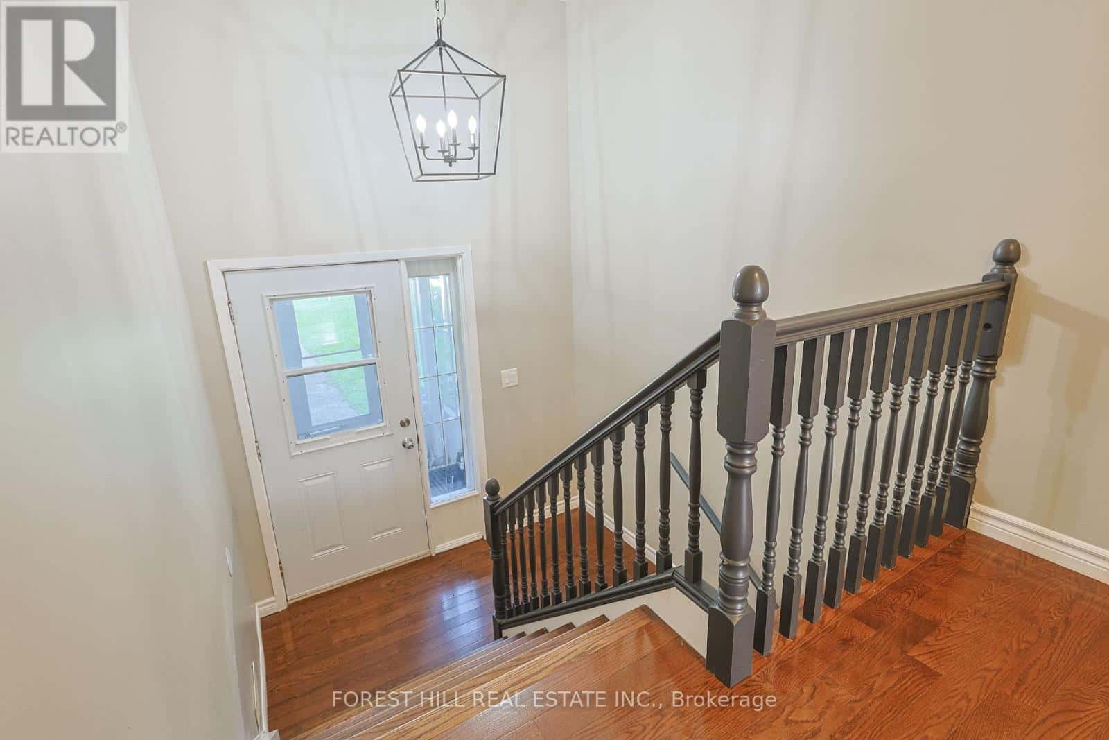 228 CAVANA STREET — Midland - Photo 5 of 44