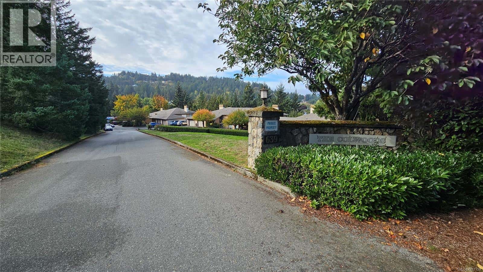 12 639 Kildew Rd — Colwood - Photo 2 of 34