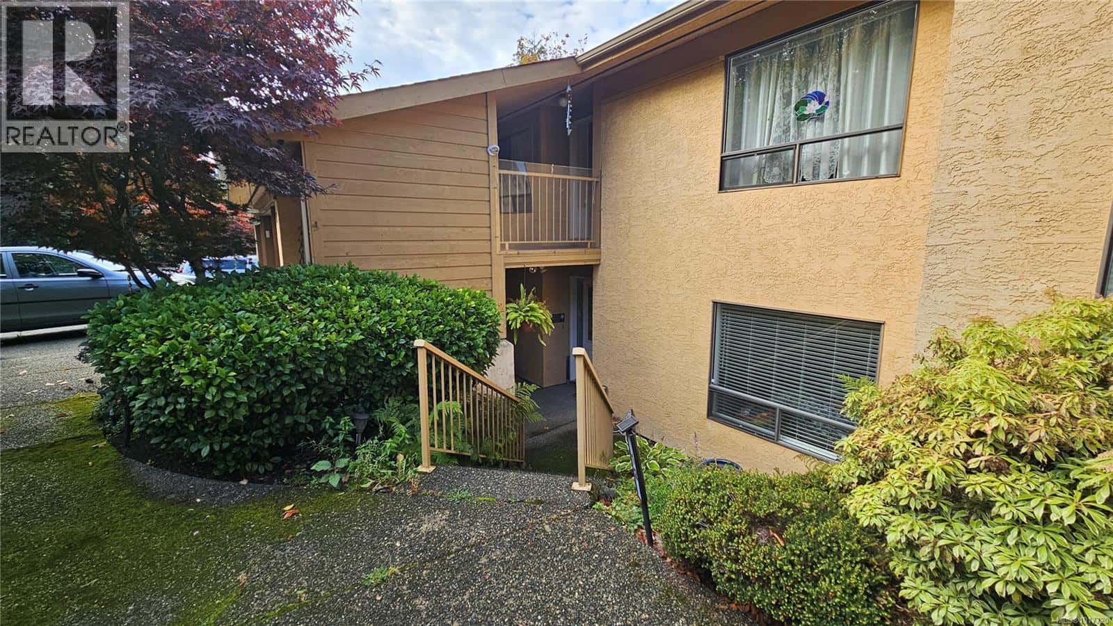 12 639 Kildew Rd — Colwood - Photo 3 of 34