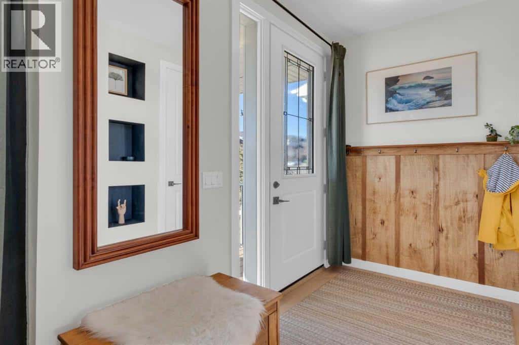 374 Sundown Road — Cochrane - Photo 2 of 33