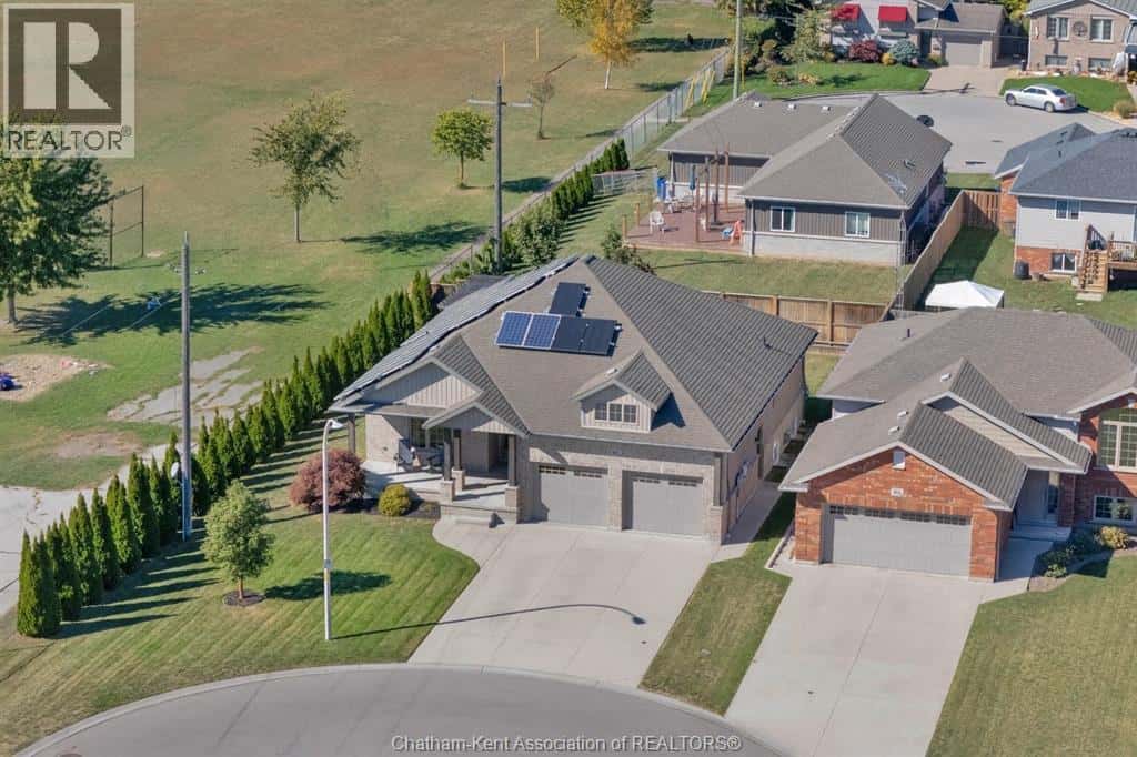 67 Birchwood STREET — Chatham - Photo 2 of 50