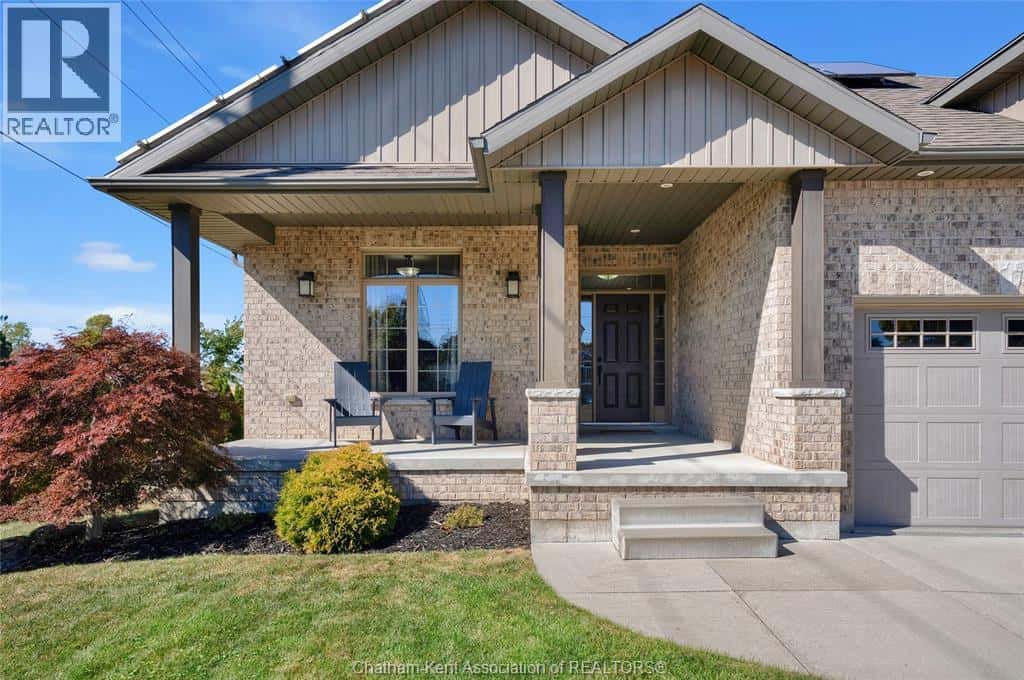 67 Birchwood STREET — Chatham - Photo 3 of 50