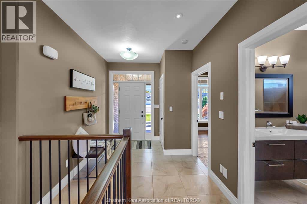 67 Birchwood STREET — Chatham - Photo 4 of 50