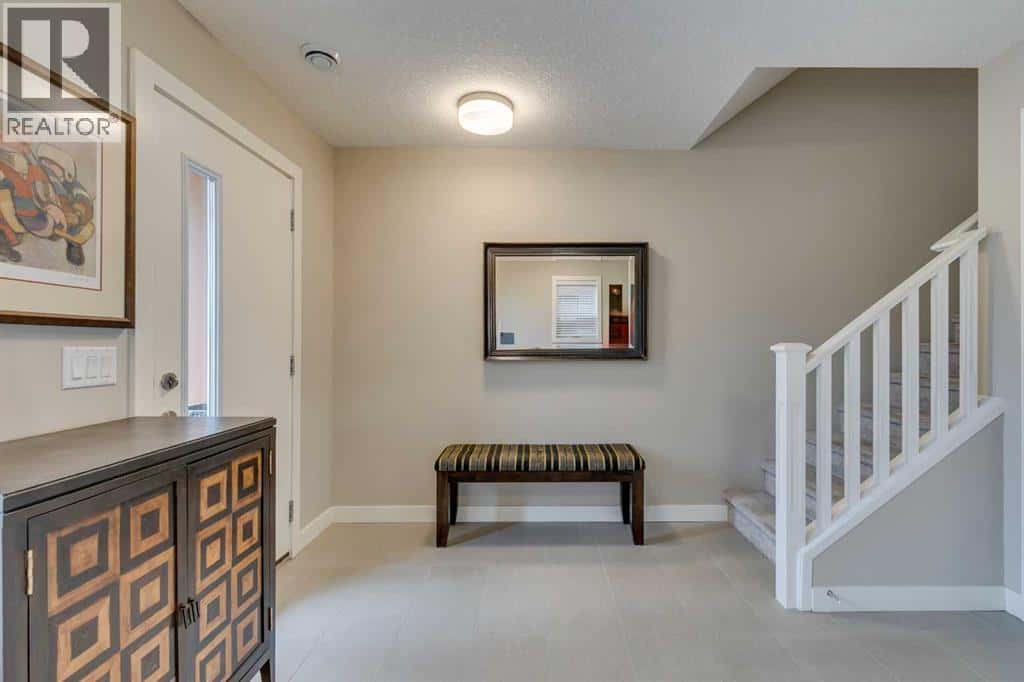 3225 39 Street NW — Calgary - Photo 5 of 50