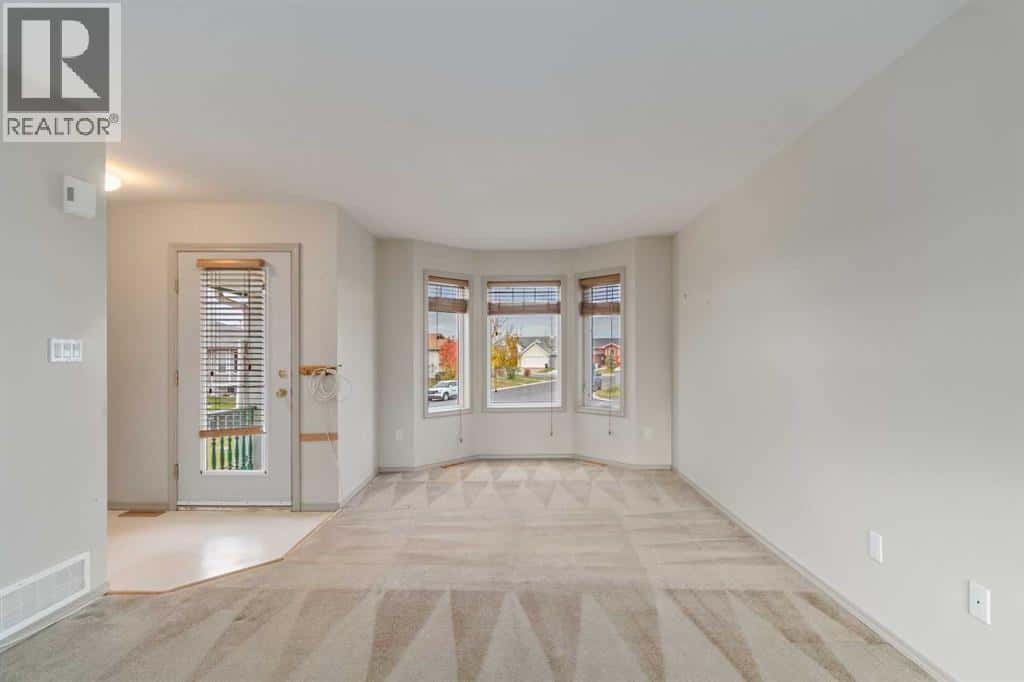 130 Athabasca Place — Fort McMurray - Photo 2 of 23