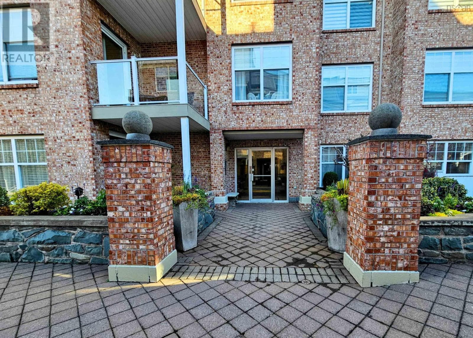 103 30 Waterfront Drive — Bedford - Main photo