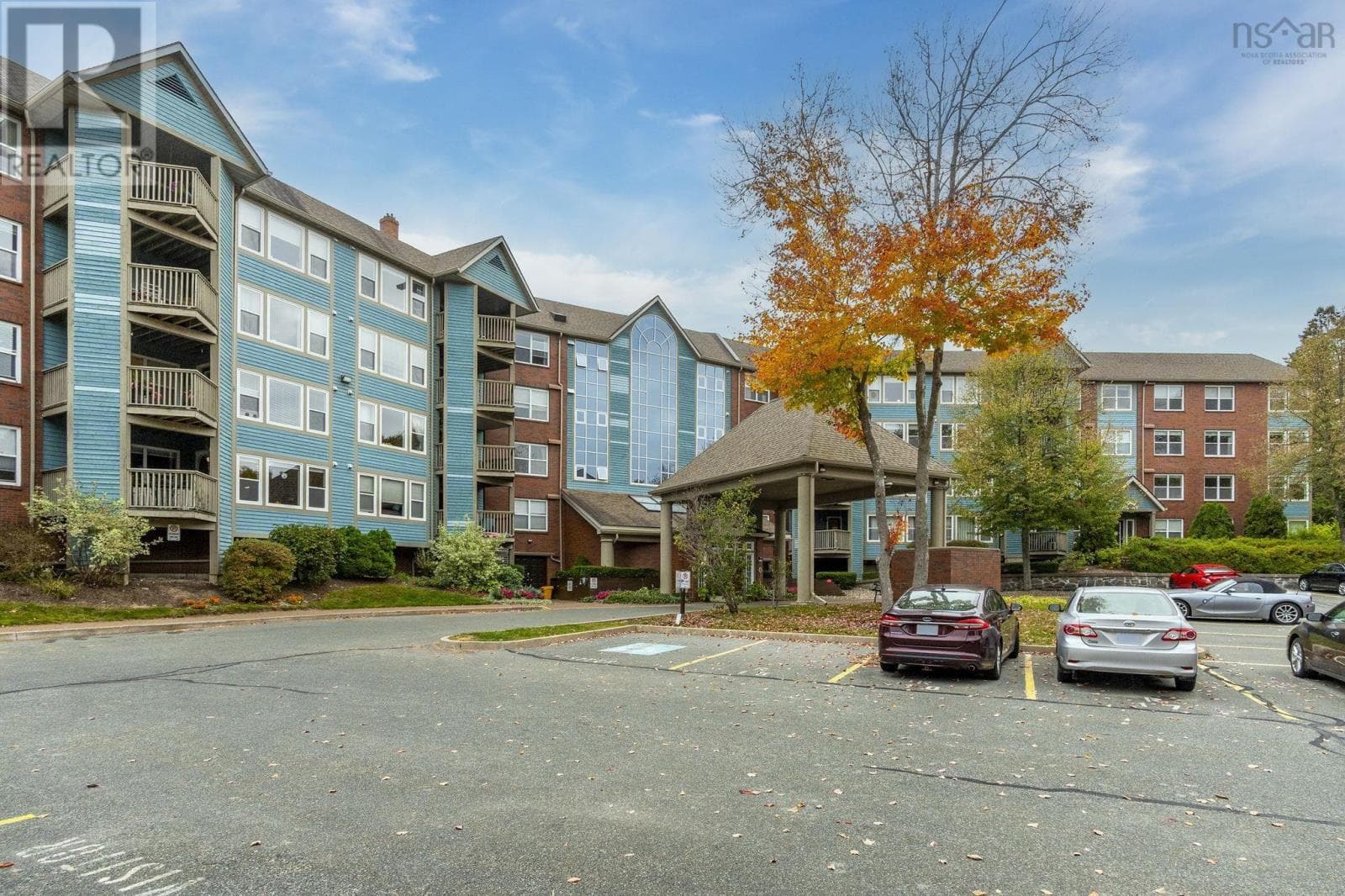 304 2 Lake Drive — Bedford - Main photo