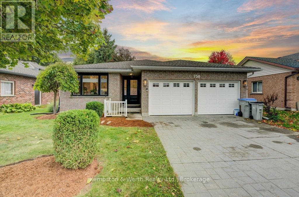 750 EDGAR STREET — North Perth (Listowel) - Main photo