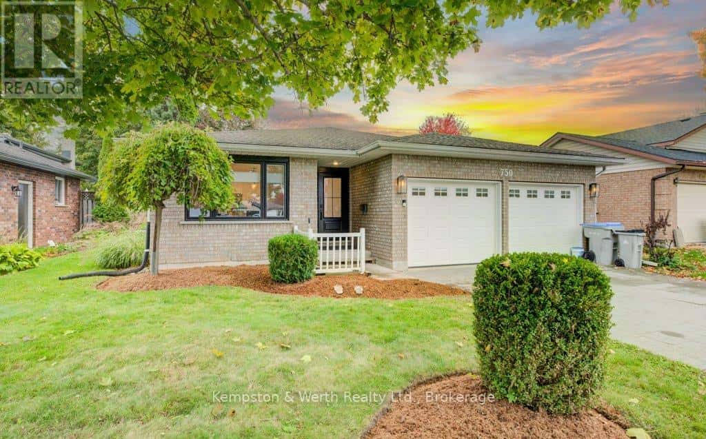 750 EDGAR STREET — North Perth (Listowel) - Photo 2 of 50