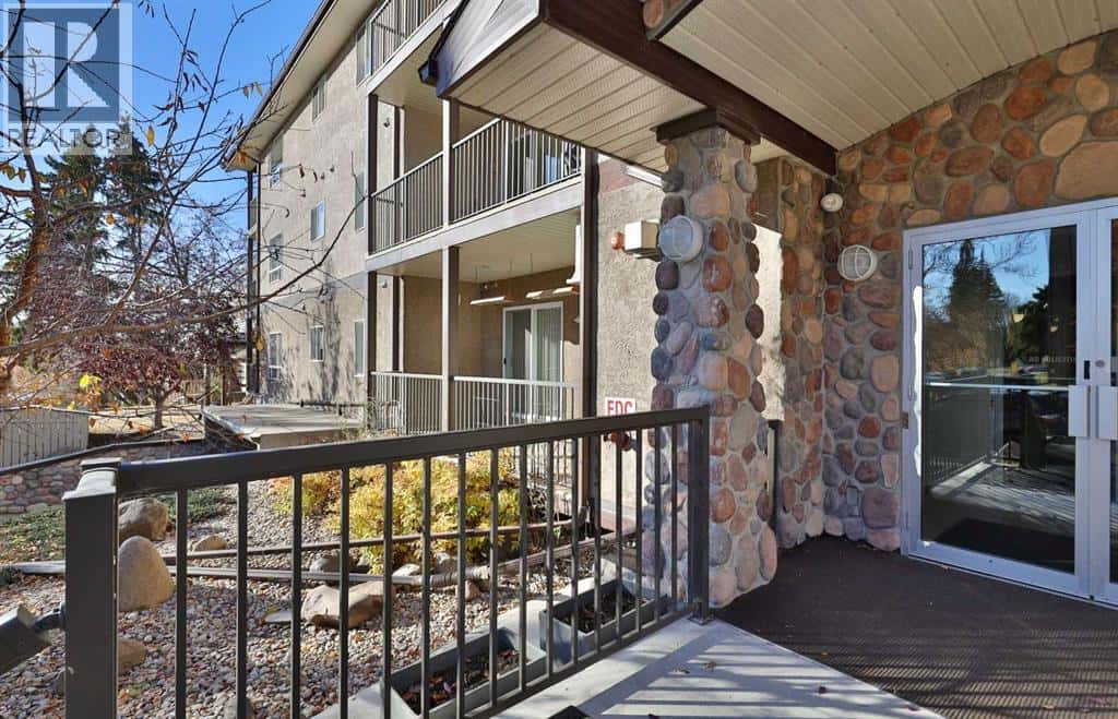 105, 4834 52A Street — Camrose, Alberta - Photo 4 of 39