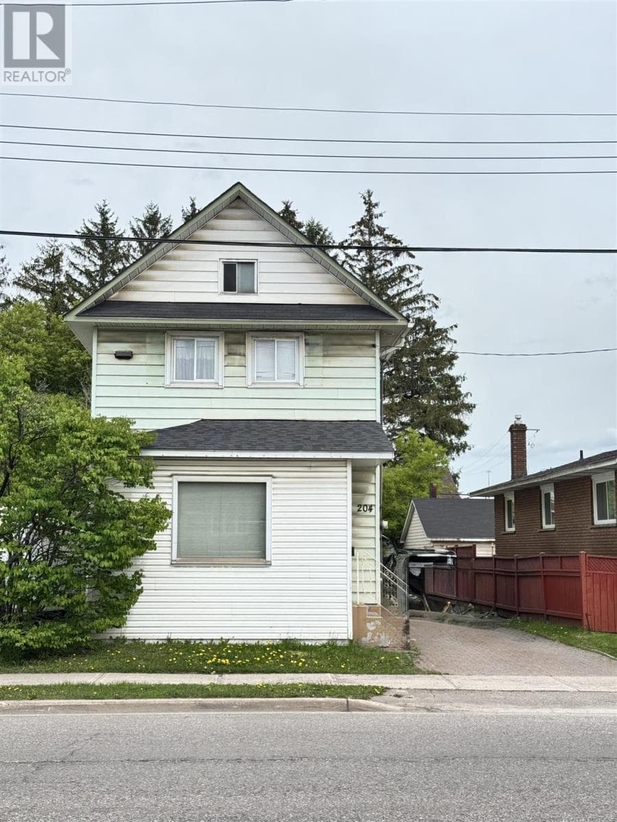 204 Goulais AVE — Sault Ste. Marie - Main photo