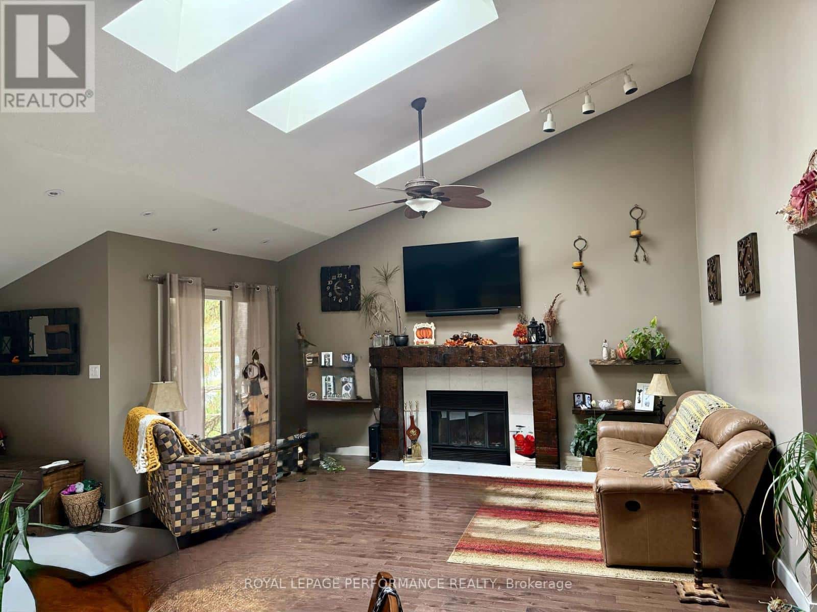 2141 BOYER ROAD — Ottawa - Photo 3 of 42