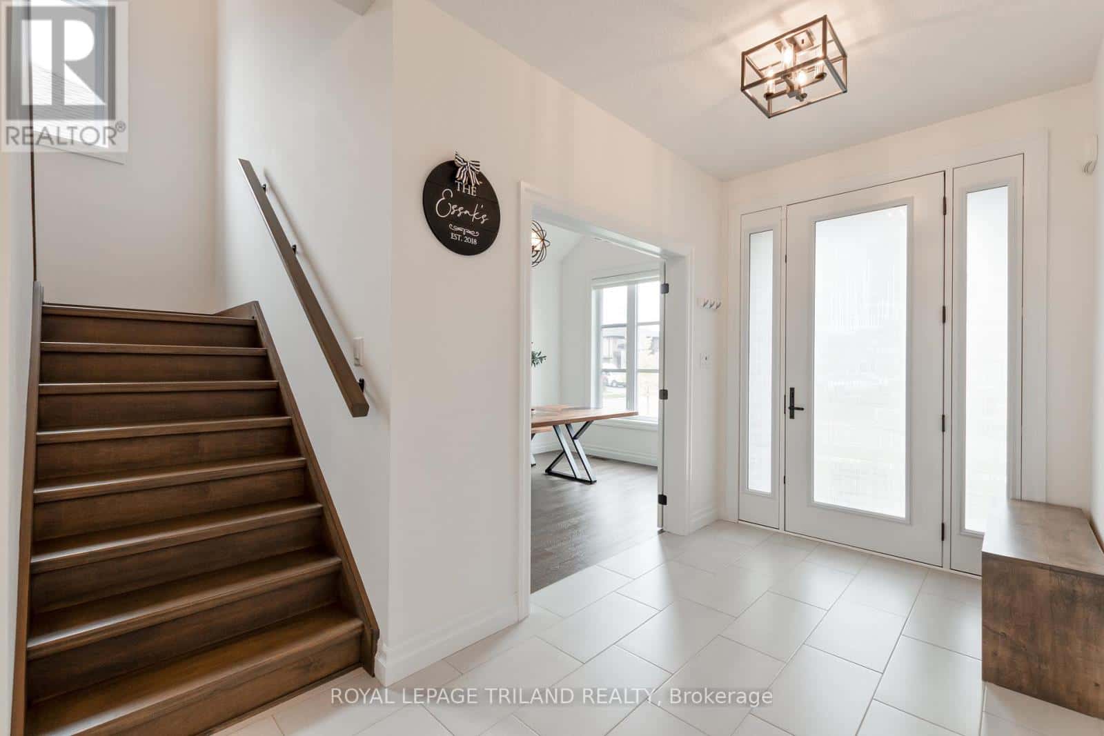 6447 STOREY CHASE — London South (South V) - Photo 2 of 34