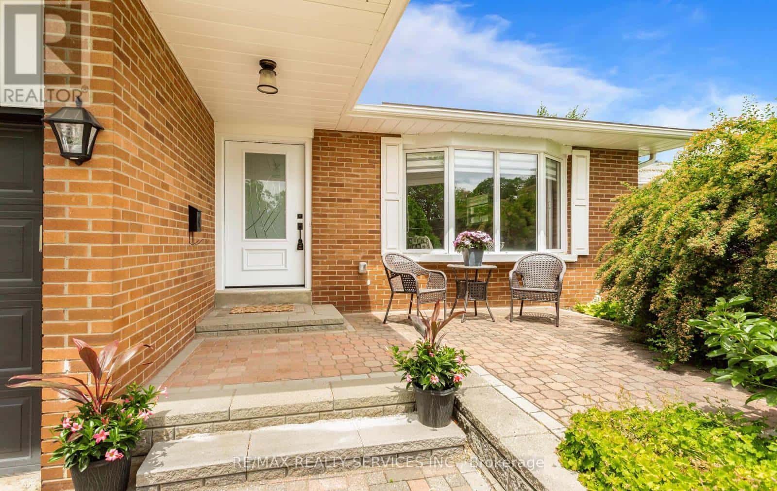 17 CROYDON COURT — Brampton (Avondale) - Photo 3 of 43