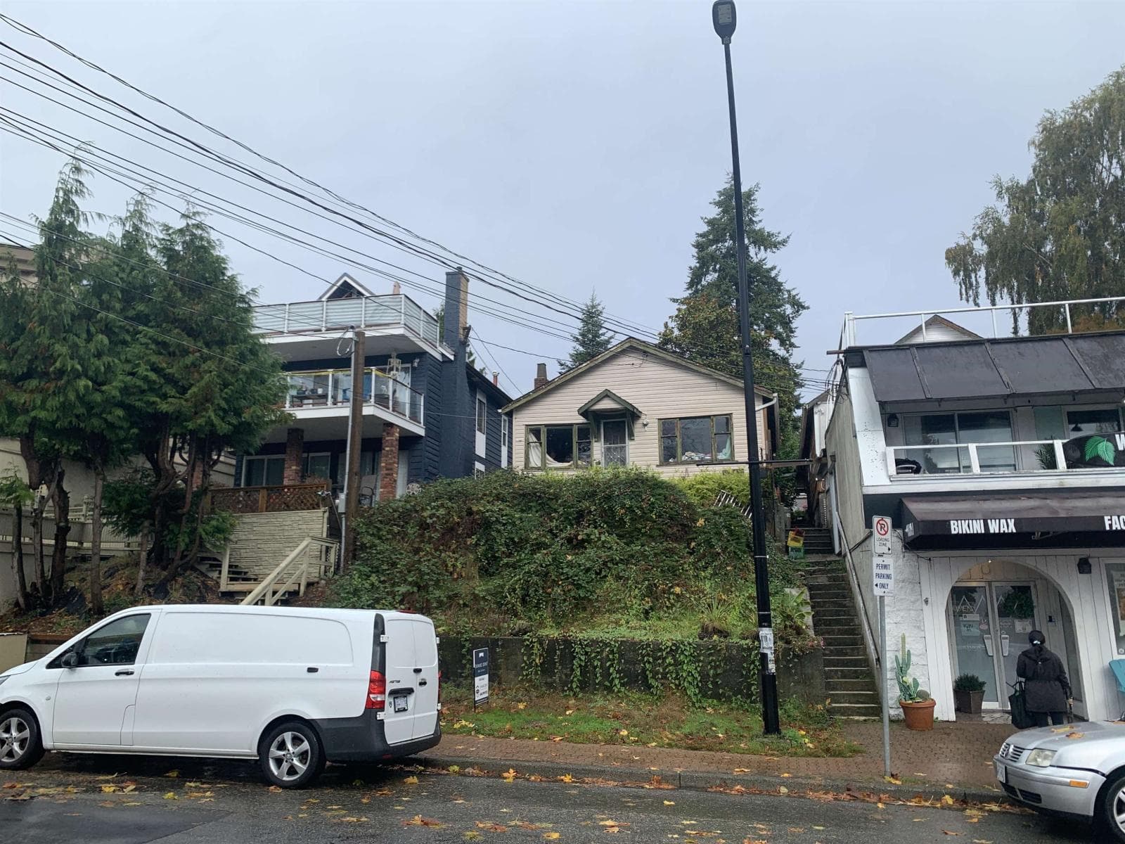 15671 MARINE DRIVE — White Rock, British Columbia - Main photo