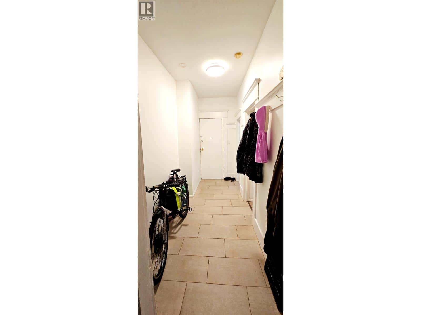 1072 E 55TH AVENUE — Vancouver - Photo 5 of 6