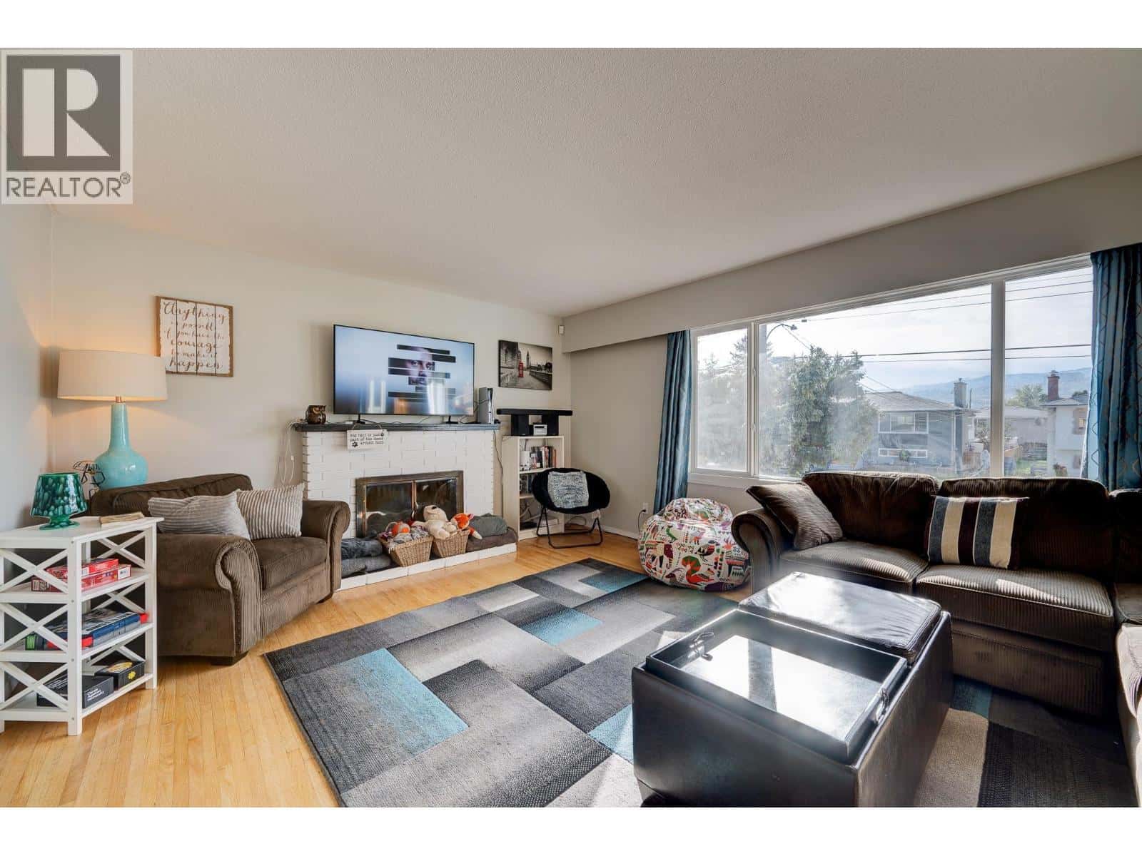 770 SHERWOOD Drive — Kamloops - Photo 3 of 34