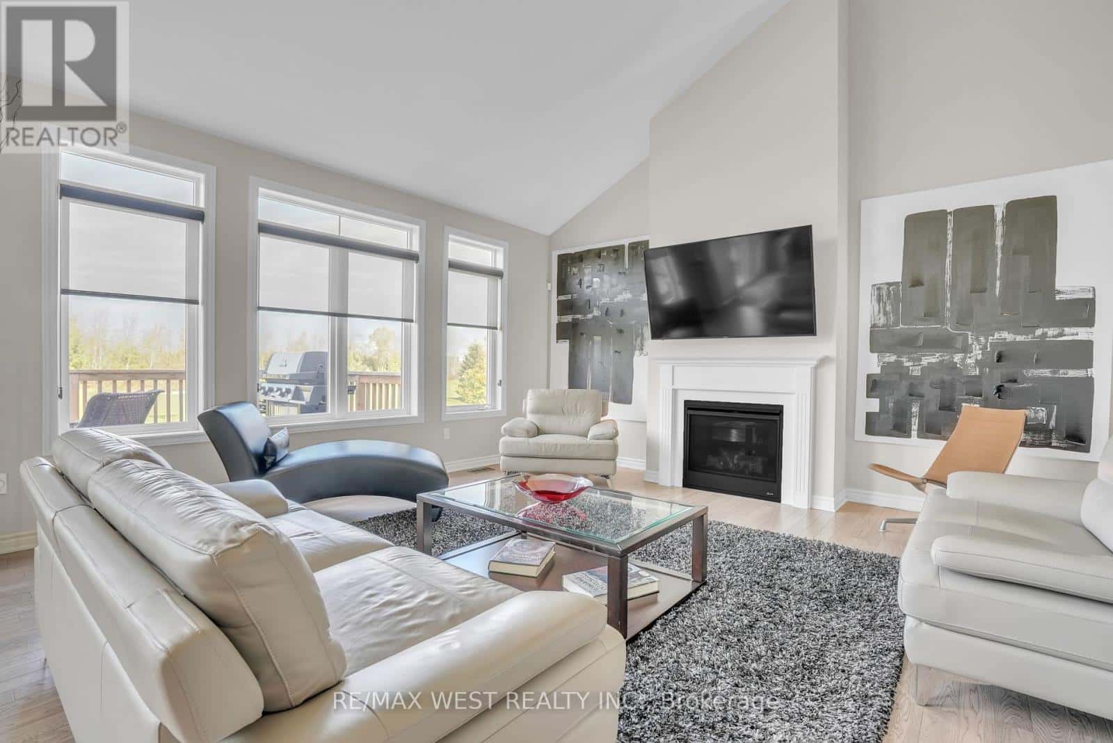 8 SPOONER CRESCENT — Collingwood - Photo 5 of 20