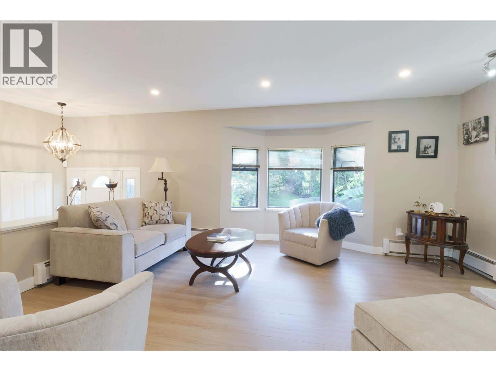 2475 NORCREST COURT — Burnaby - Photo 3 of 38