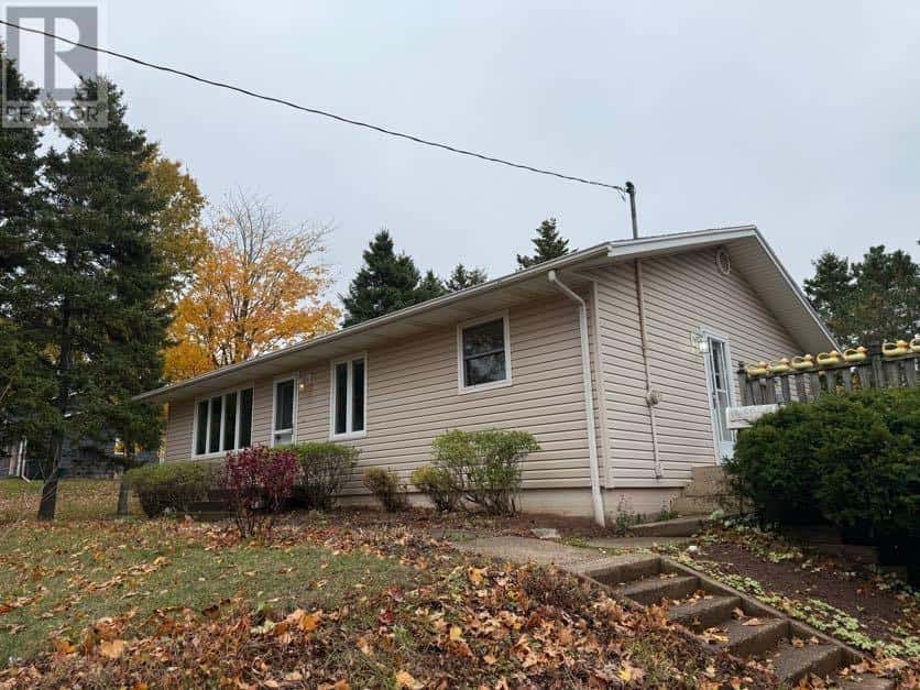 20 Avonlea Drive — Charlottetown - Photo 3 of 21