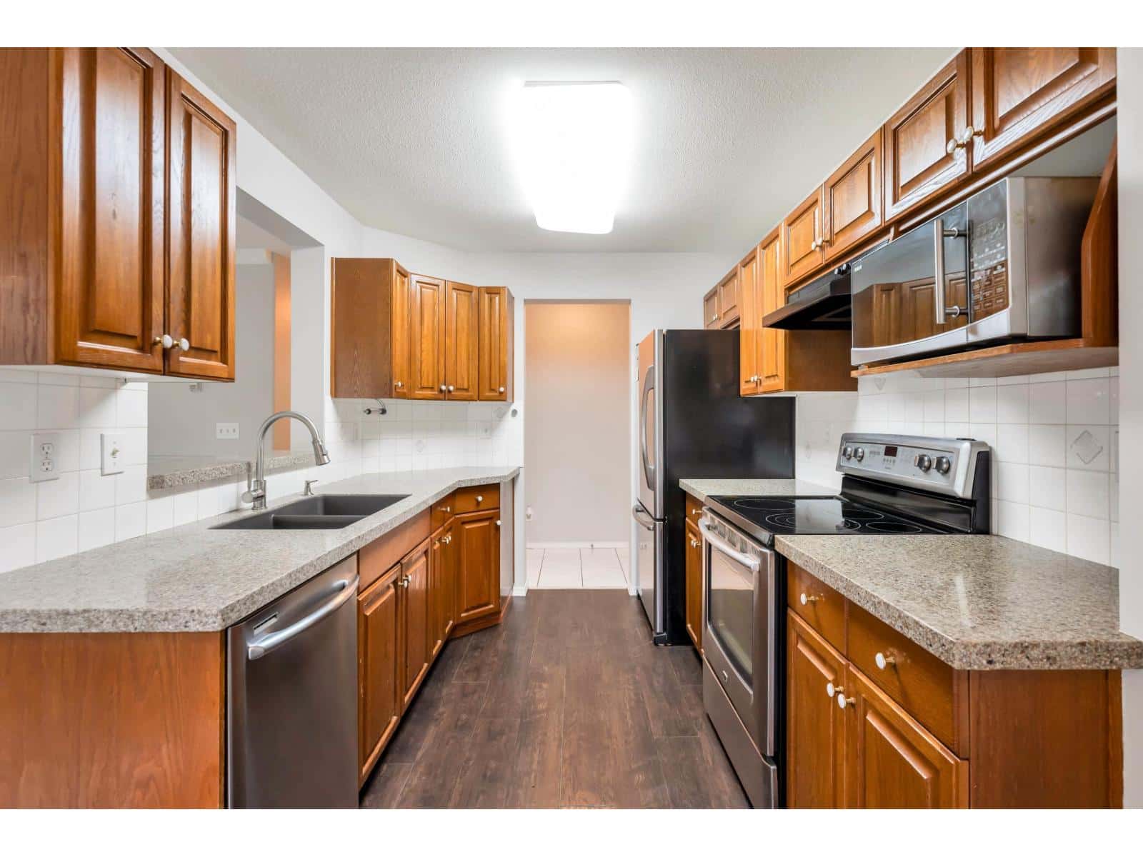 202 13870 70 AVENUE — Surrey - Photo 5 of 40