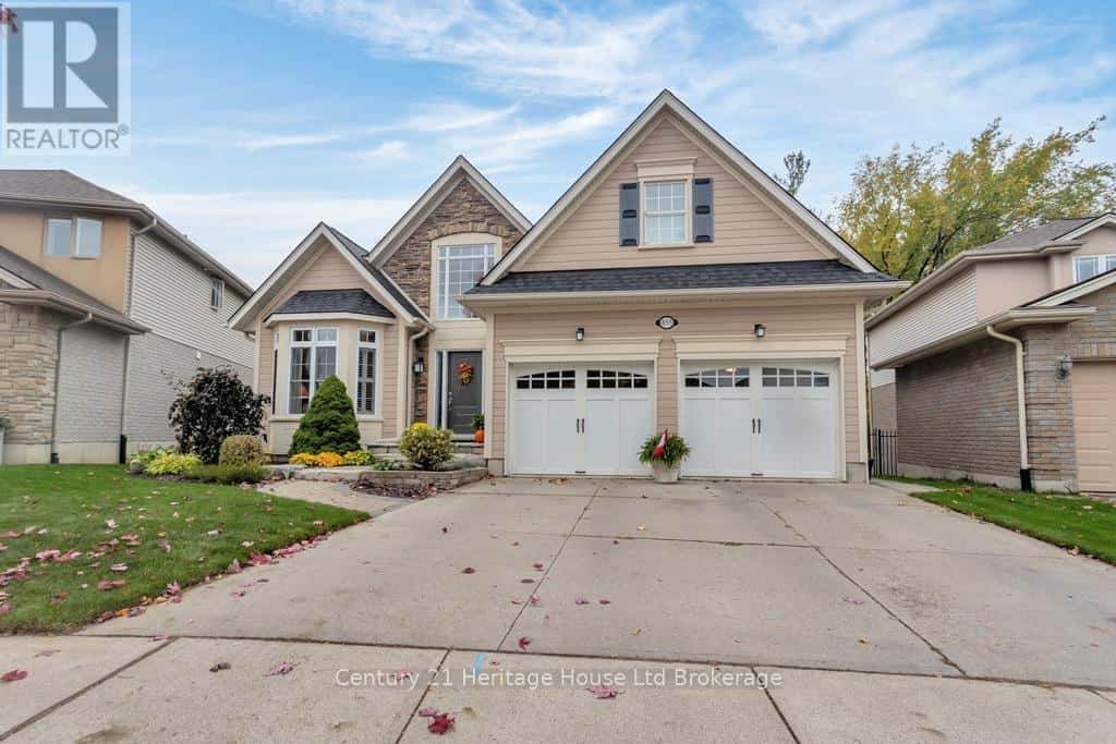 455 PARROTT PLACE — Woodstock (Woodstock - North) - Photo 3 of 44