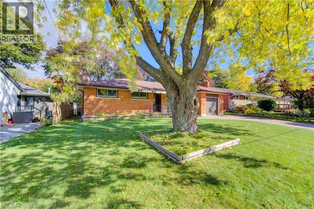 88 ELLIS Crescent S — Waterloo - Photo 2 of 47