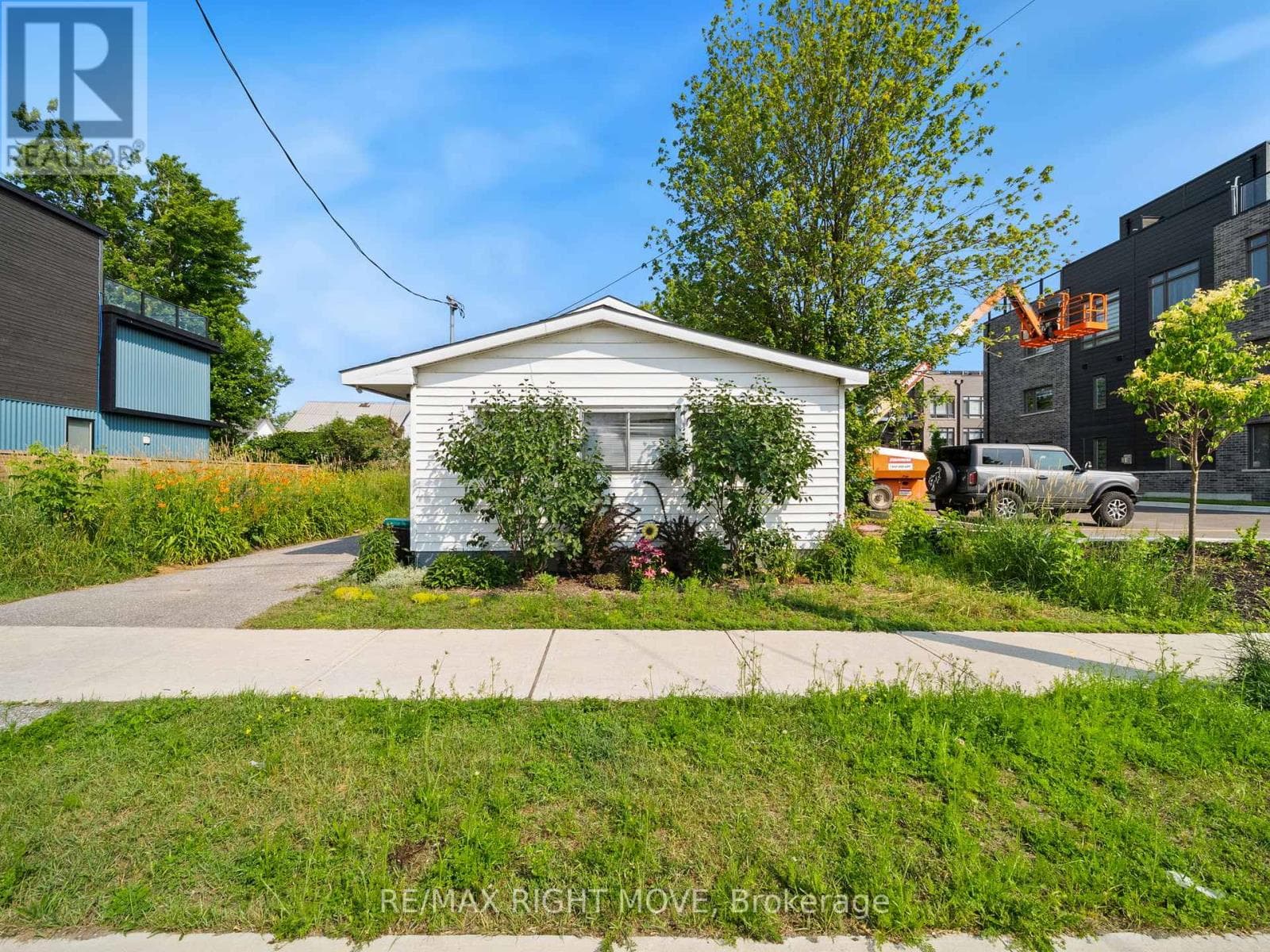 122 ELGIN STREET — Orillia - Main photo