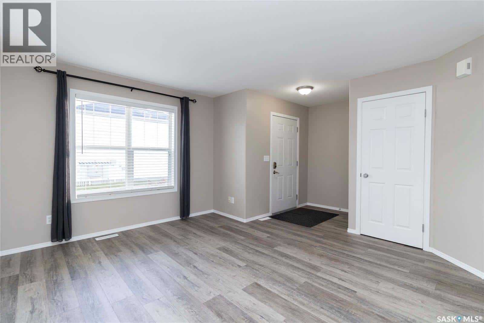 30 203 Herold TERRACE — Saskatoon - Photo 4 of 34