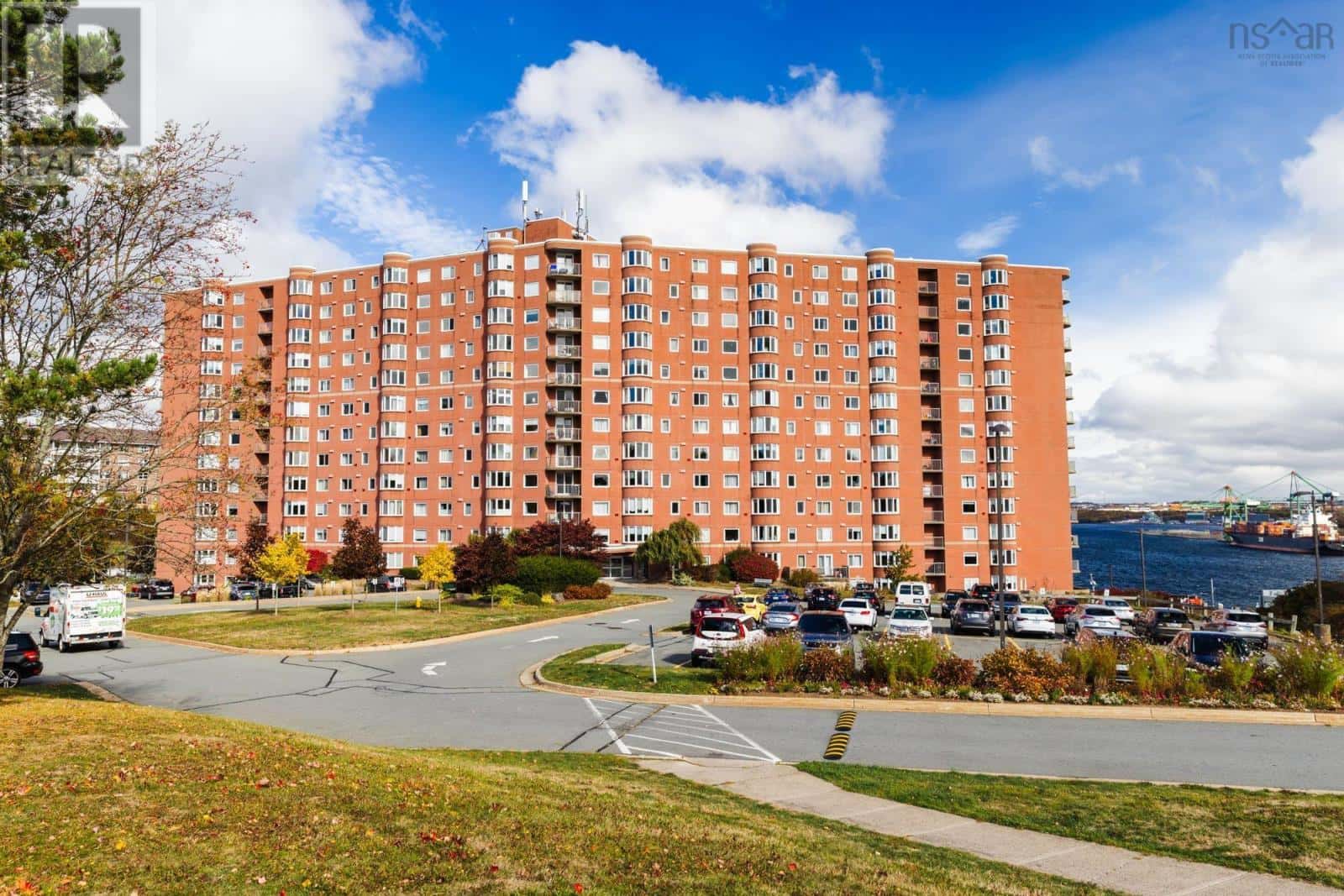 216 45 Vimy Avenue — Halifax - Photo 4 of 42