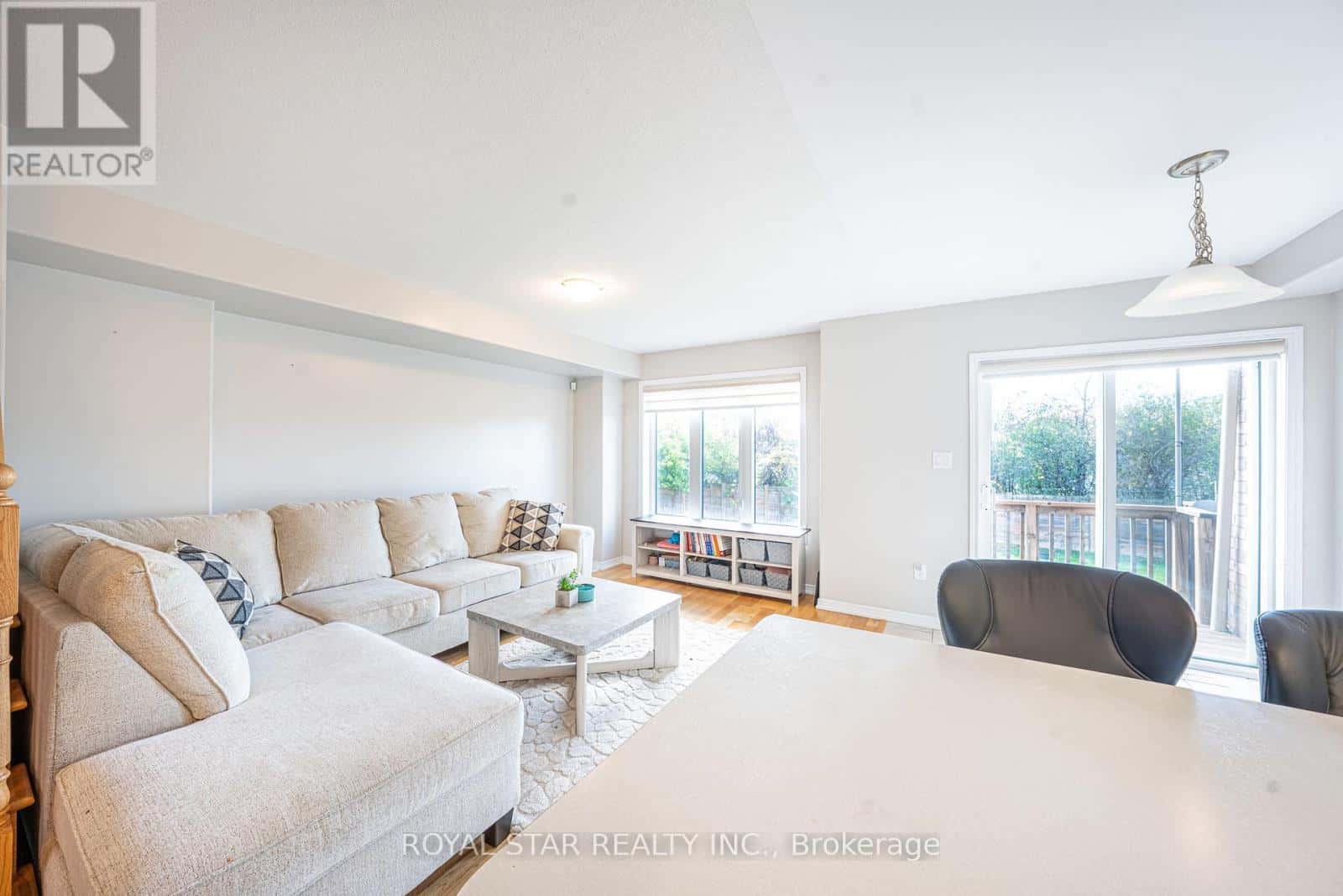 170 ESTHER CRESCENT — Thorold (Allanburg/Thorold South) - Photo 5 of 23