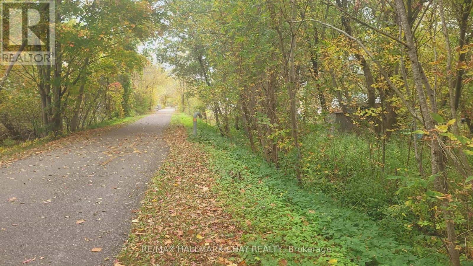 14189 12 HIGHWAY — Tay (Waubaushene) - Photo 2 of 22