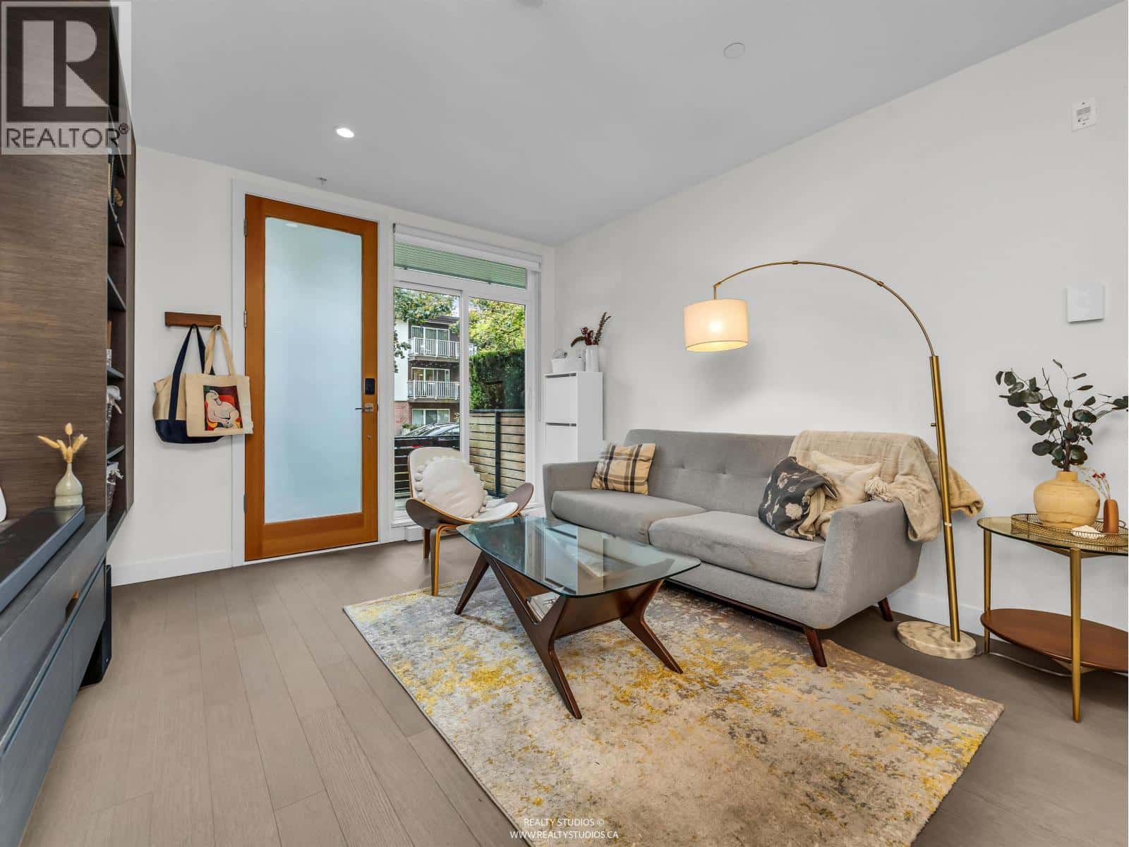 3177 QUEBEC STREET — Vancouver - Photo 4 of 38