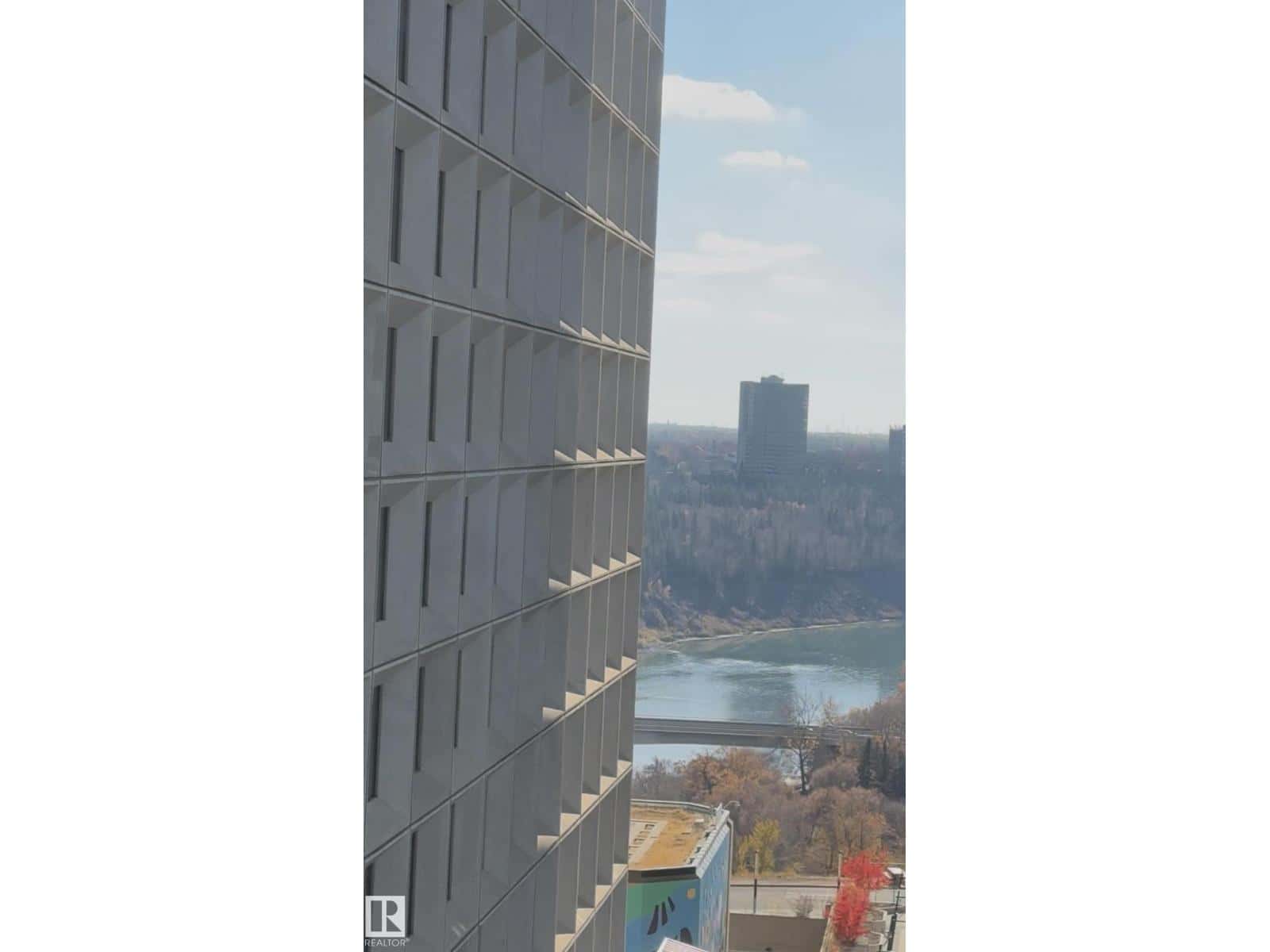 #1013 10024 JASPER AV NW — Edmonton - Photo 2 of 10