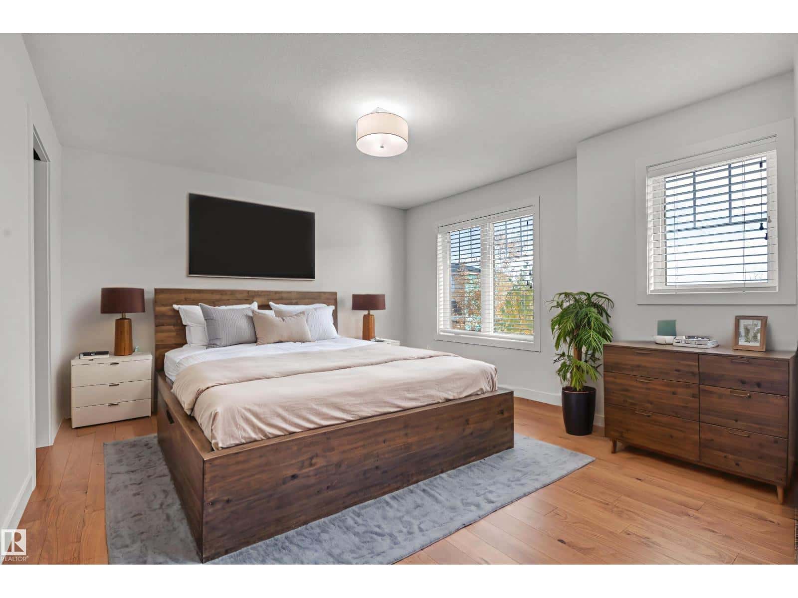 7142 CR NW — Edmonton - Photo 5 of 50