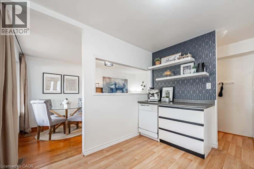 1089 MEREDITH Avenue — Mississauga - Photo 4 of 37