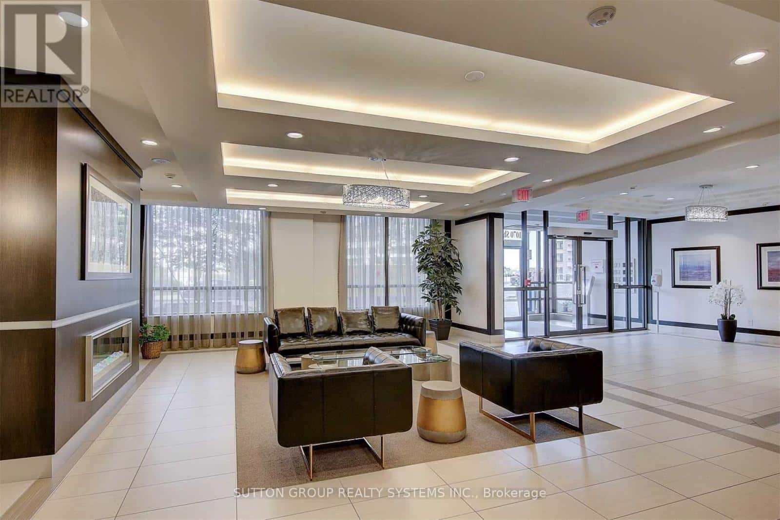 PH11 - 1070 SHEPPARD AVENUE W — Toronto (York University Heights) - Photo 2 of 36