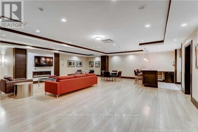 PH11 - 1070 SHEPPARD AVENUE W — Toronto (York University Heights) - Photo 3 of 36