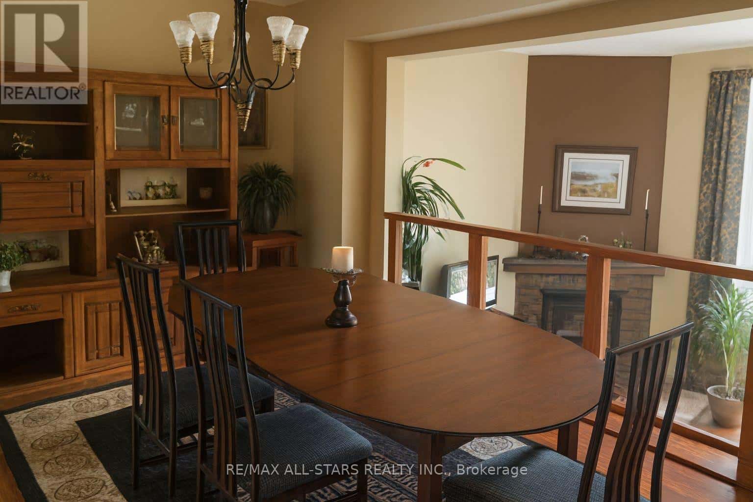 6 HEPWORTH WAY — Markham (Markham Village) - Photo 3 of 32