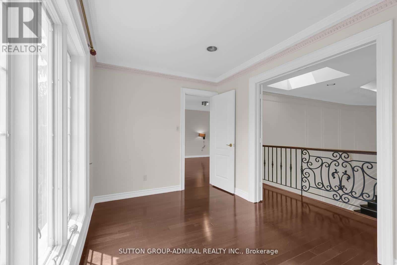 48 BERKINDALE DRIVE — Toronto (St. Andrew-Windfields) - Photo 3 of 50