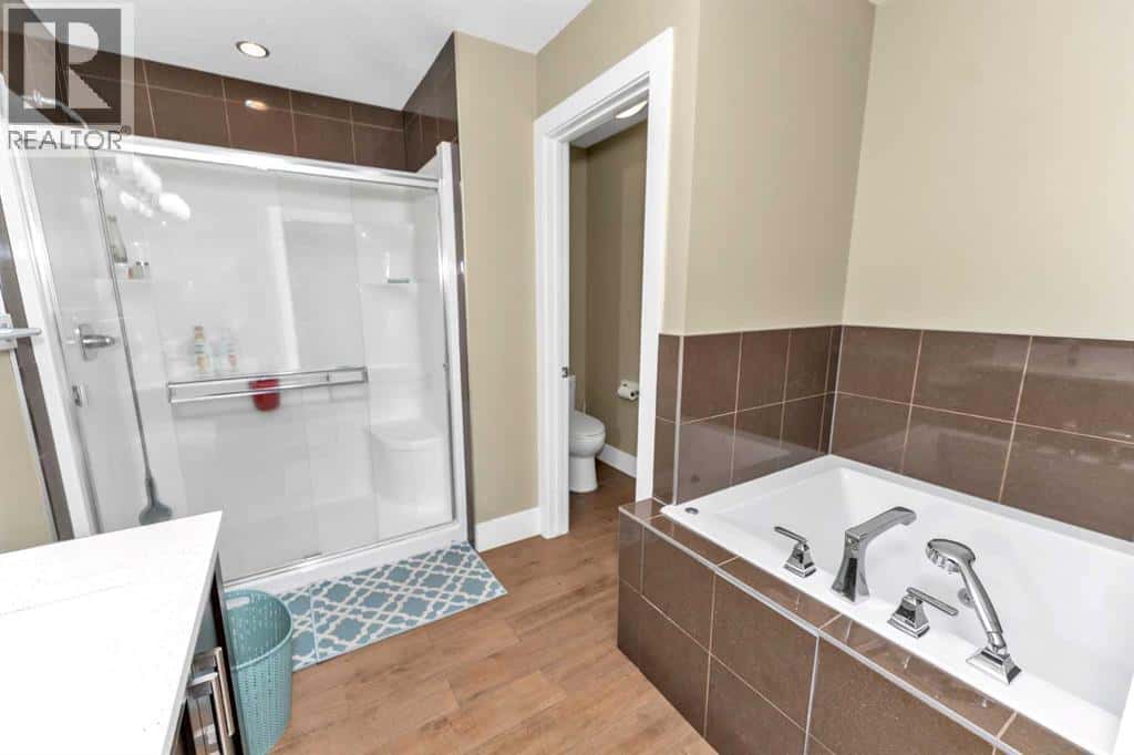 7432 Ogden Road SE — Calgary - Photo 3 of 44