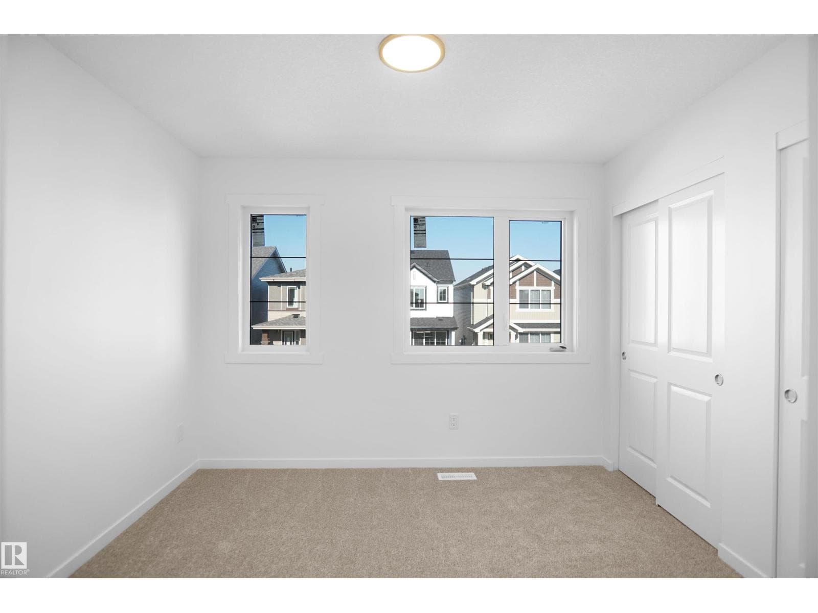 2103 210 ST NW — Edmonton - Main photo