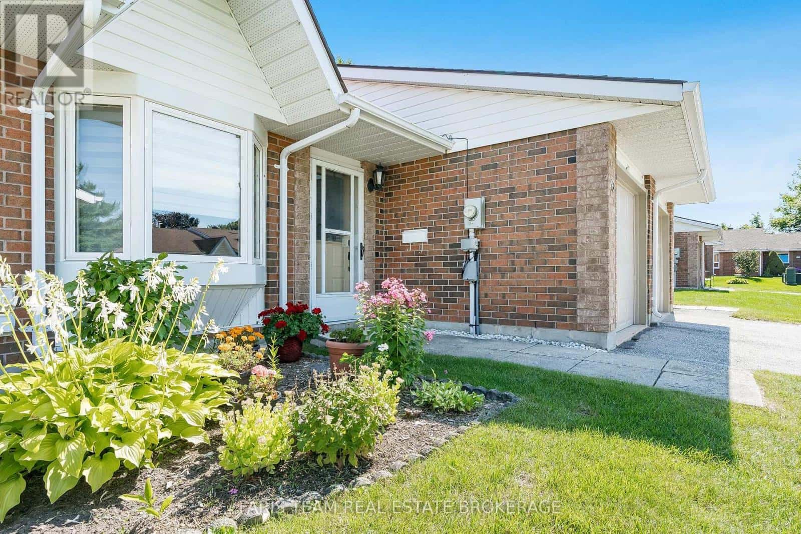 93 - 696 KING STREET — Midland - Photo 5 of 27