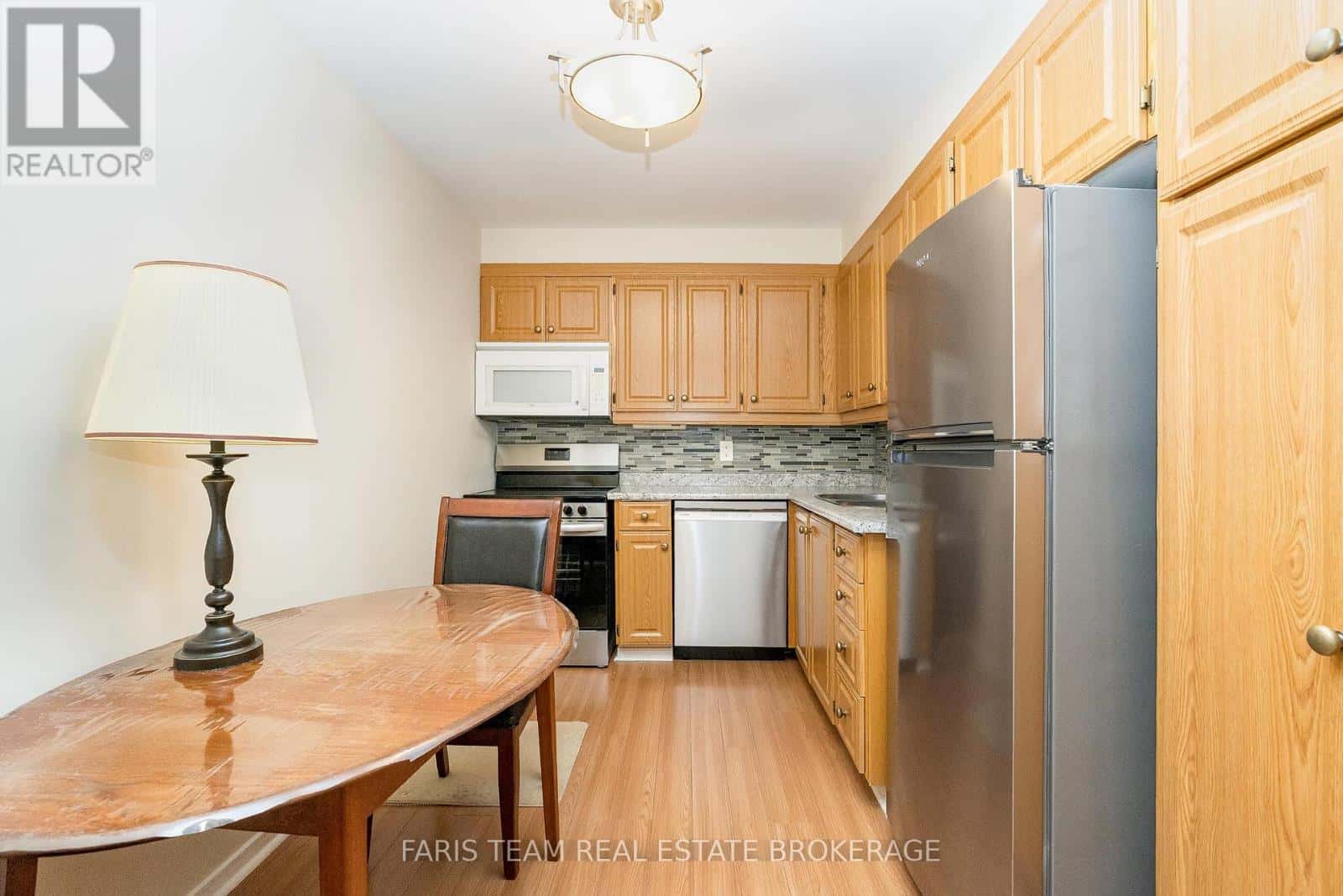 93 - 696 KING STREET — Midland - Photo 2 of 27