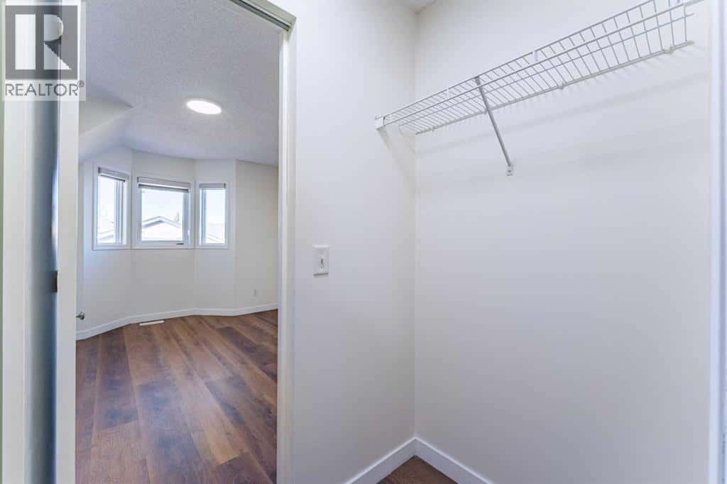 121 Eversyde Point SW — Calgary - Photo 2 of 42