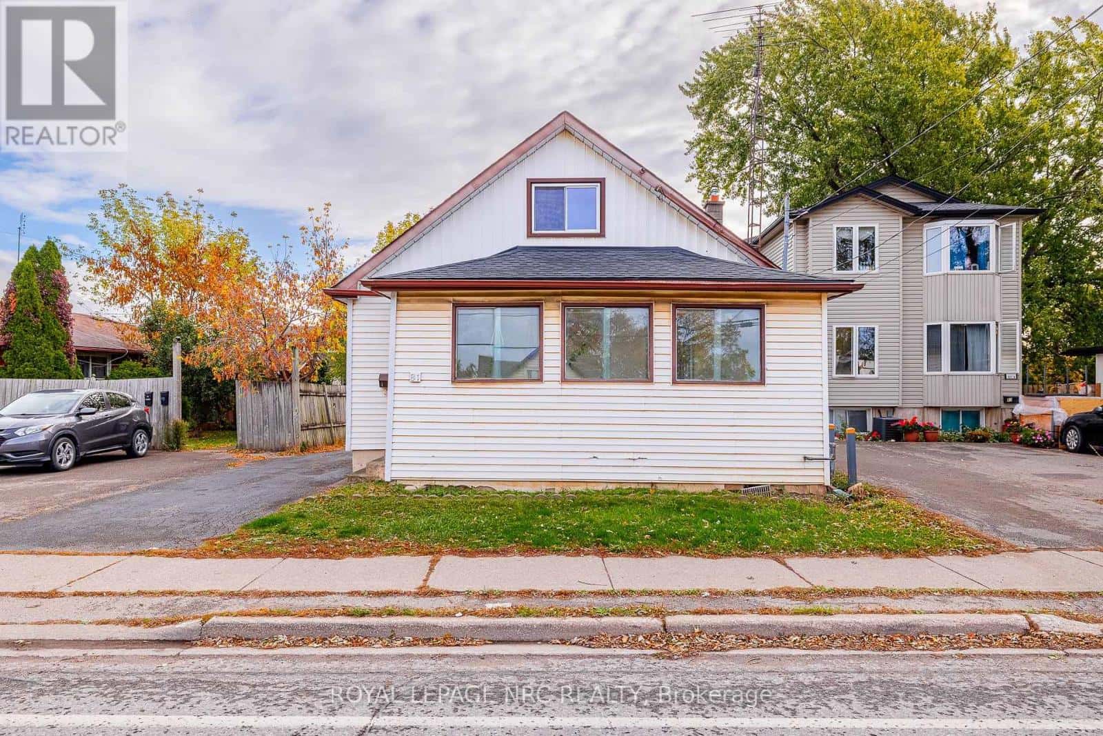 81 PELHAM RD ROAD — St. Catharines (Western Hill), Ontario - Photo 4 of 31