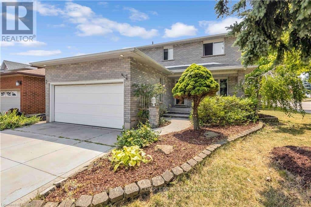 2 ROBESPIERRE COURT — Hamilton (Crerar) - Photo 2 of 50