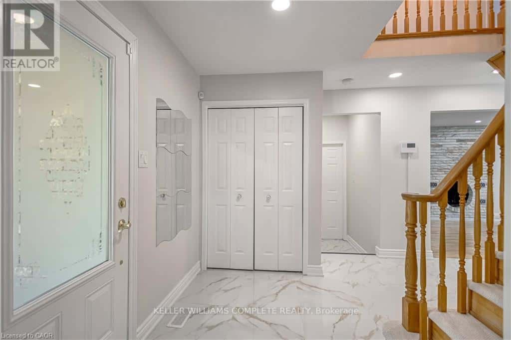 2 ROBESPIERRE COURT — Hamilton (Crerar) - Photo 5 of 50